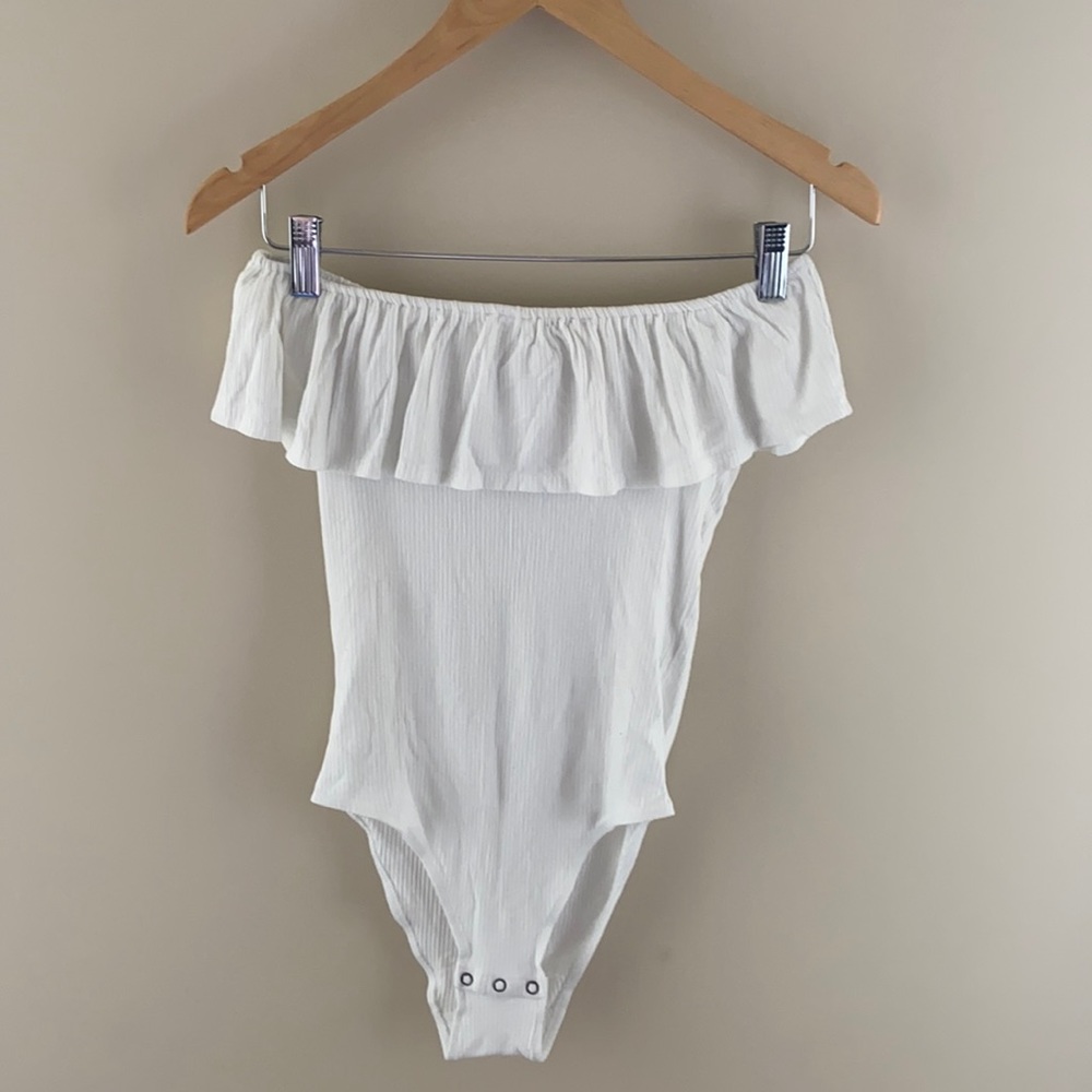 Abercrombie & Fitch Off the Shoulder Bodysuit